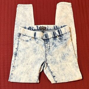 Bebe Stonewashed Blue Jeggings Women’s Size 28
